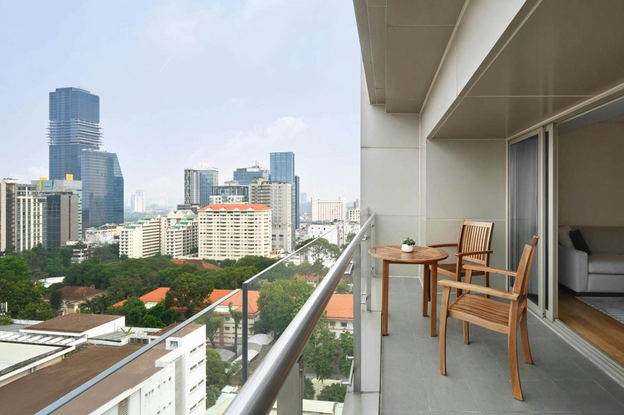 อินเตอร์คอนติเนนตัล ไซ่ง่อน Hotel โฮจิมินห์ซิตี้ ภายนอก รูปภาพ